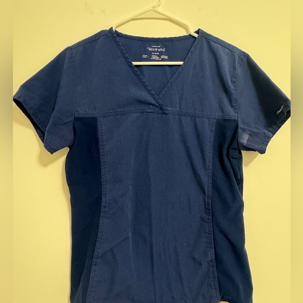 Cherokee flexibles navy blue women’s scrub top